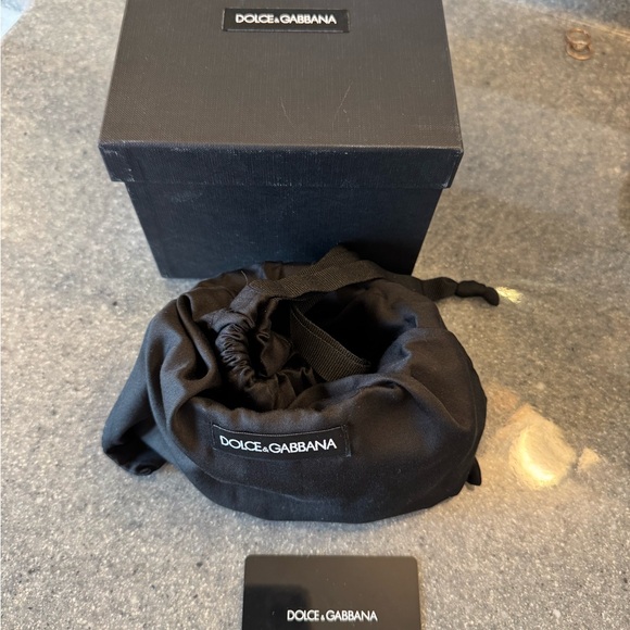 Dolce & Gabbana Black and Gold Belt - Picture 6 of 6